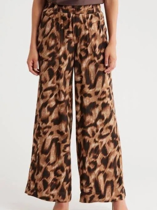 Democracy Pants - Democracy Wide-Leg Leopard Print Pants in Brown & Black